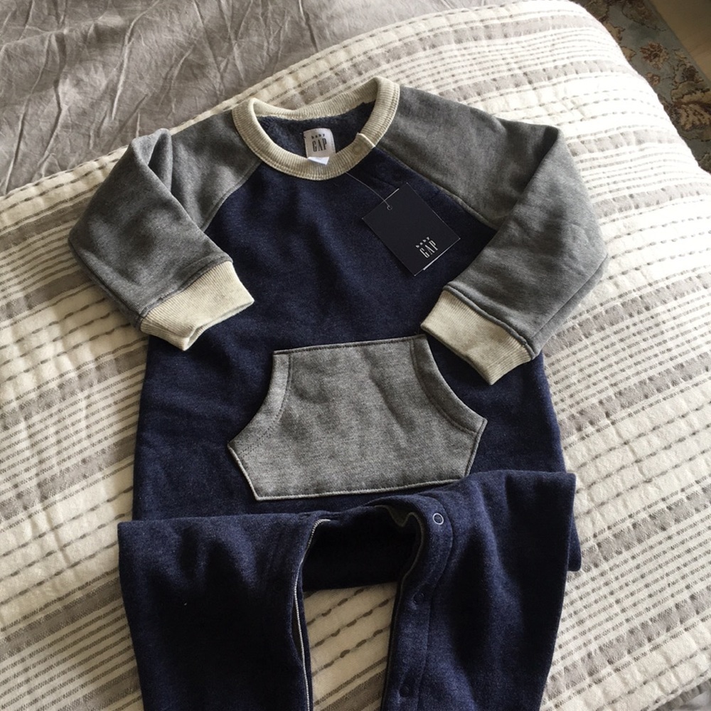 Gap Onesie -NEW